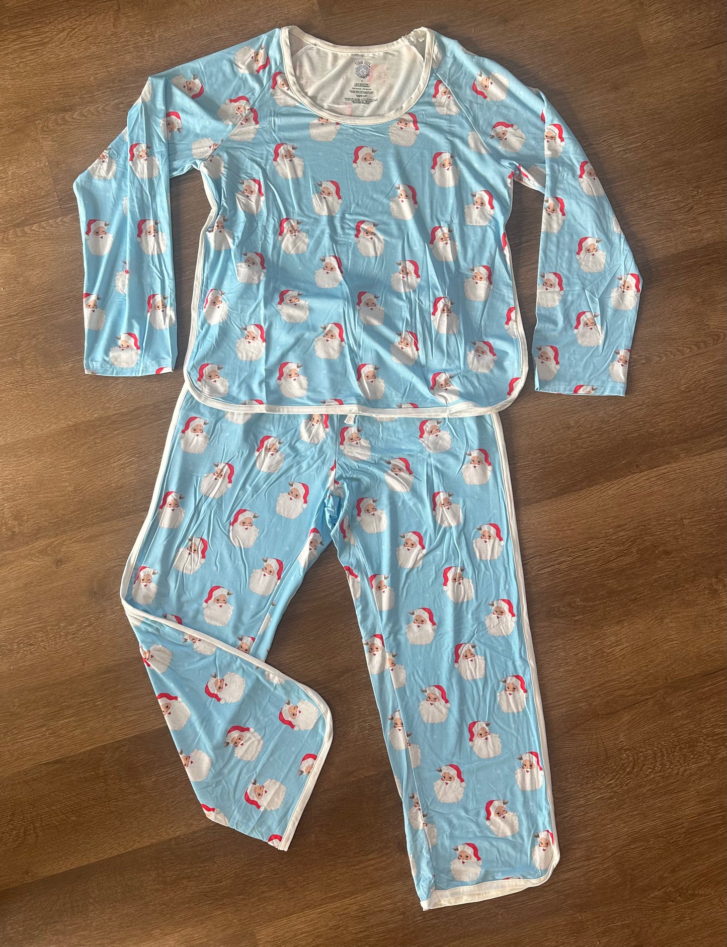 Women's Classic Claus Blue Breeze Set