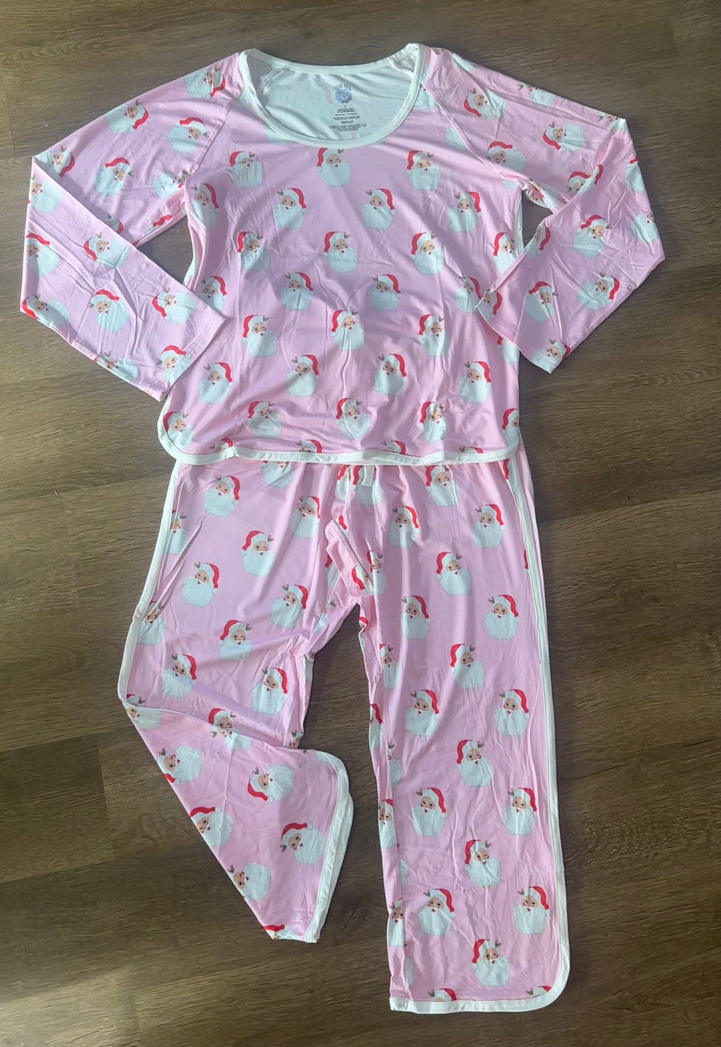 Women's Classic Claus Pink Breeze Set