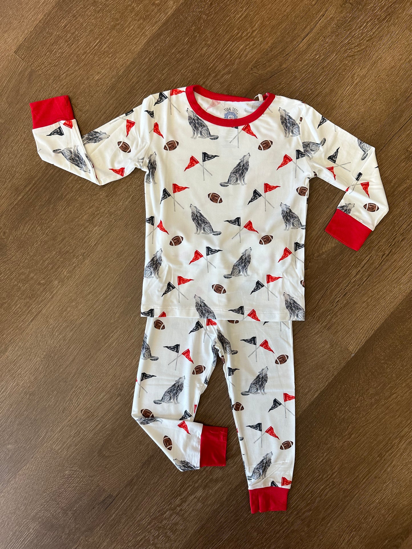 Wolf Win Red Two Piece Set
